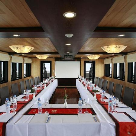 Syrena Cruises Hotel Ха Лонг Екстериор снимка