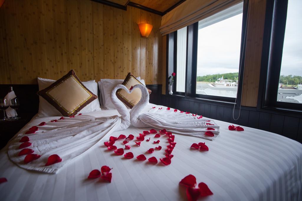 Syrena Cruises Hotel Ха Лонг Екстериор снимка
