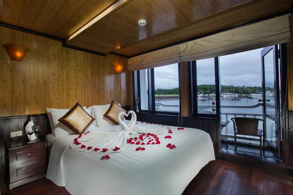 Syrena Cruises Hotel Ха Лонг Екстериор снимка