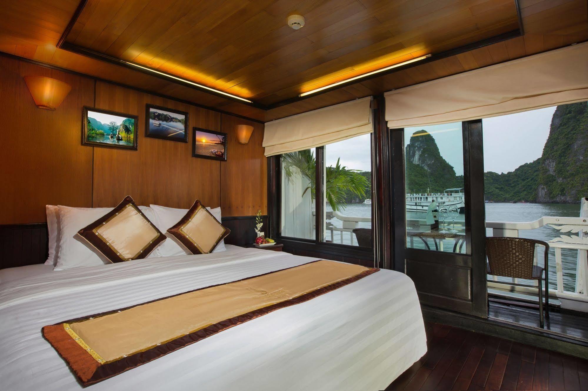 Syrena Cruises Hotel Ха Лонг Екстериор снимка